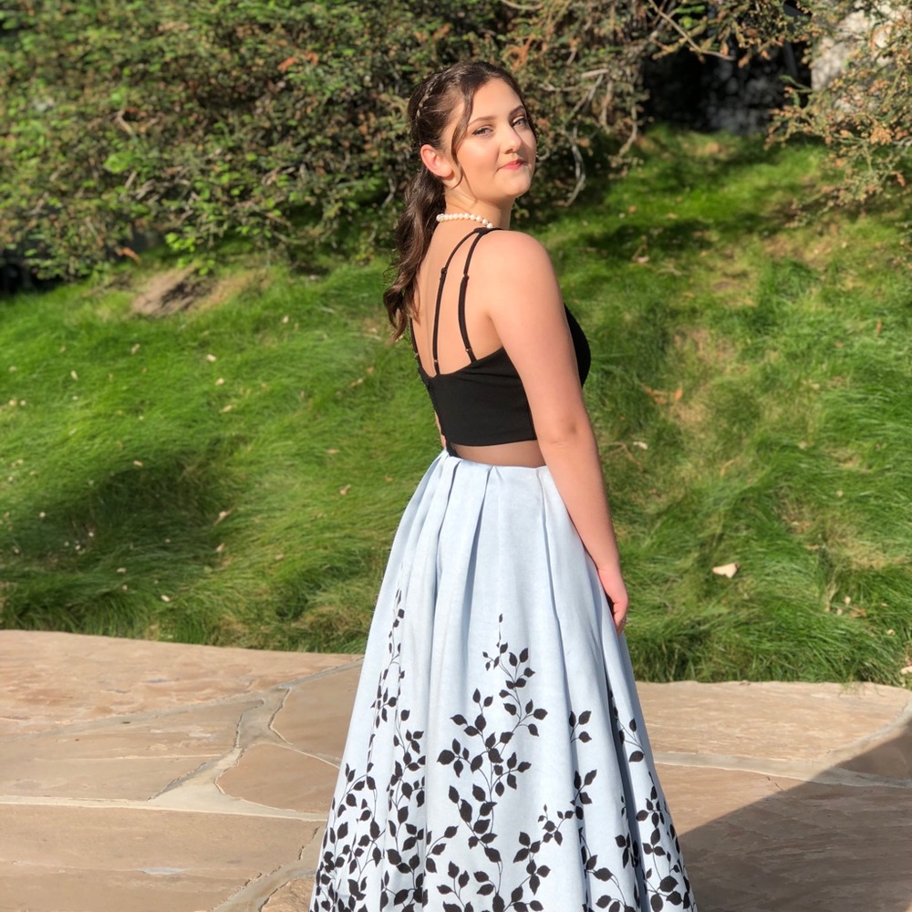 Meet your Posher, Emily